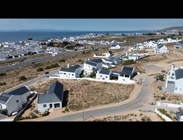 472M² VACANT LAND FOR SALE IN DA GAMA BAY